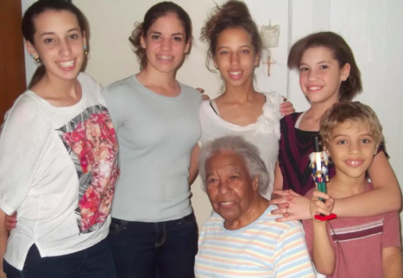 Despite Alzheimer’s, My Mom Never Lost Sight of Motherhood